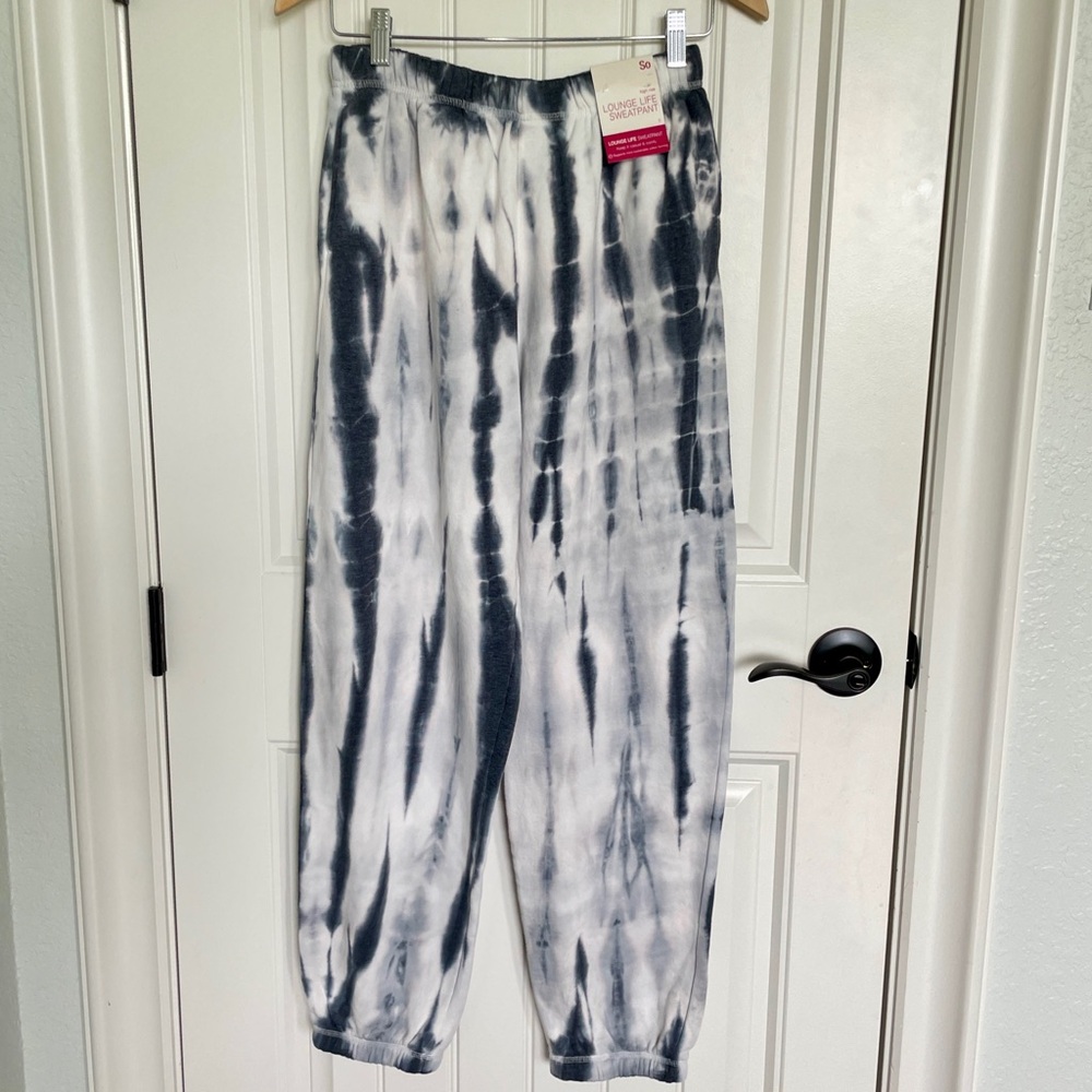 🏃‍♀️NWT❗️KHOLS TIE DYE SWEATPANTS SIZE SMALL🌱